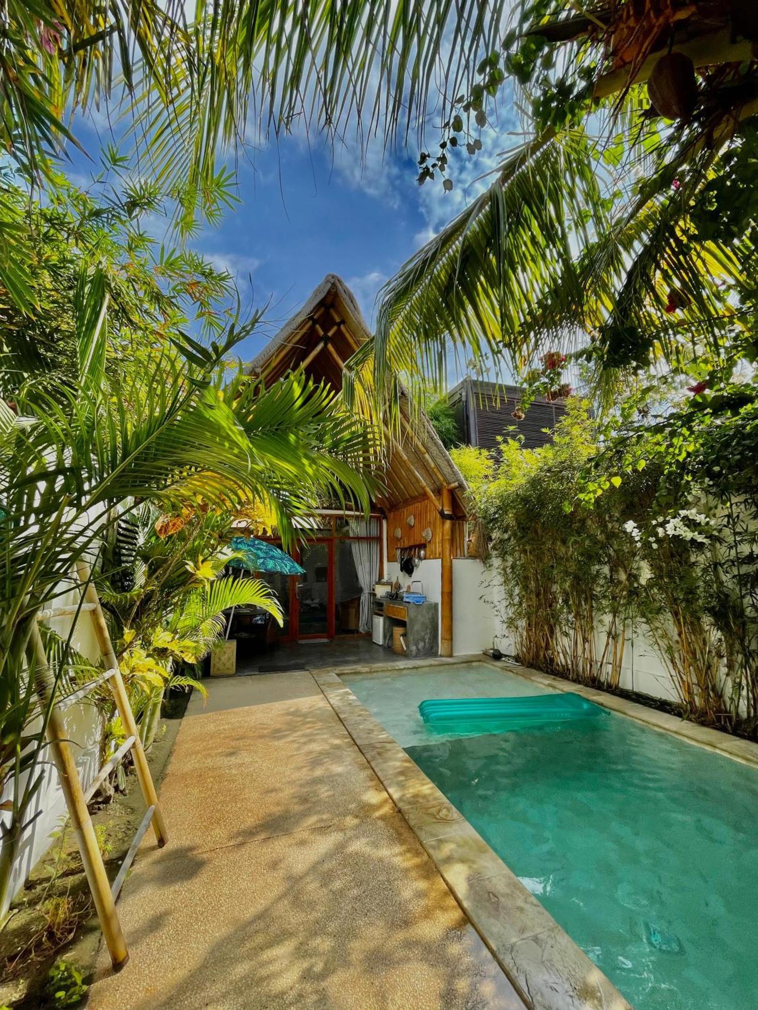 เดอะ แบมบู ฮัต Villa กิลิไอร์ ภายนอก รูปภาพ